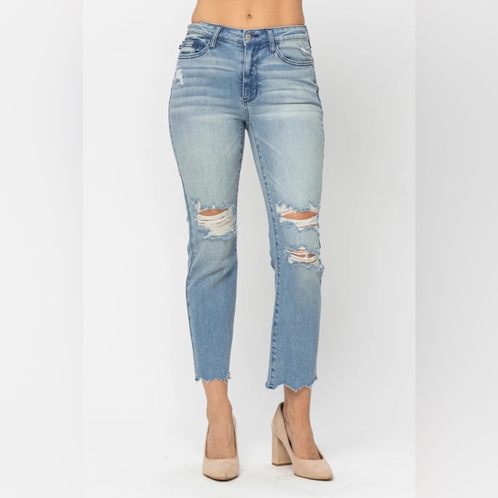 NWOT Judy Blue Tinted Wash Mid-Rise Cropped Straight Jeans 20W